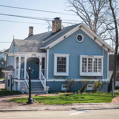 The Chris Sauer House at 309 Old McHenry Road, built in 1869 by Chris Sauer, a Civil War veteran who lost a leg at the Battle of Missionary Ridge